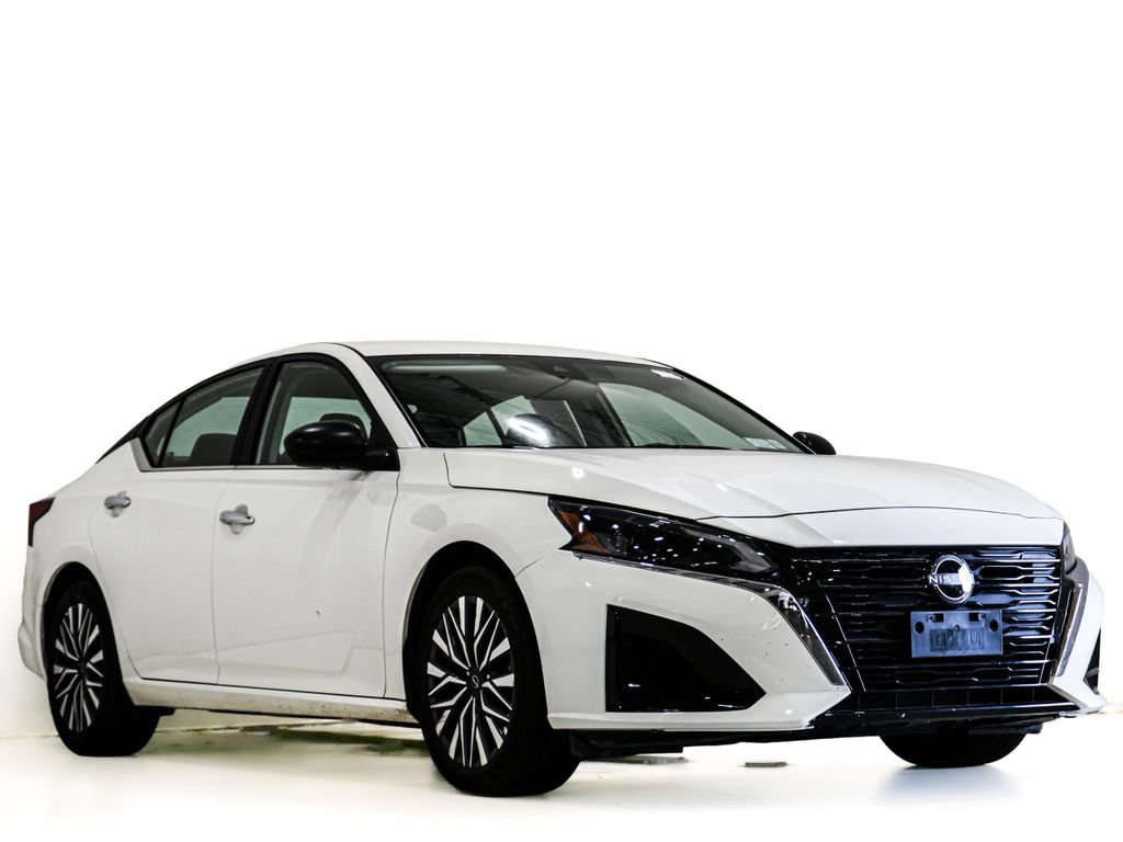 Used 2025 Nissan Altima 2.5 SV FWD video 1