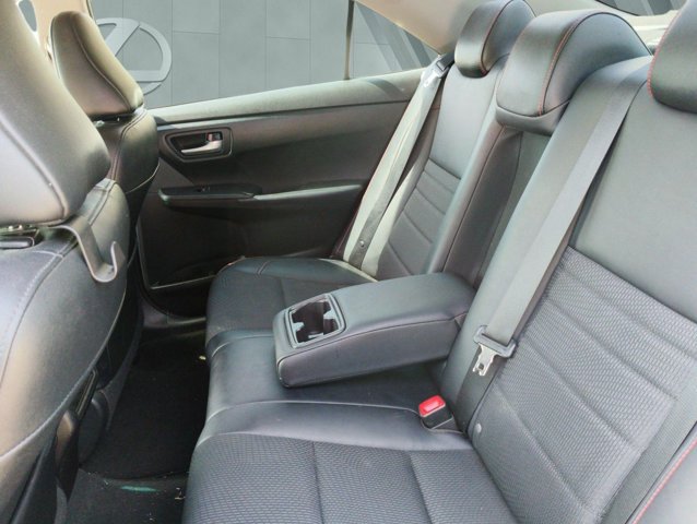 Used 2017 Toyota Camry SE FWD image 11