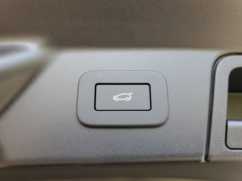 New 2026 Land Rover Range Rover Velar Belgravia AWD/4WD image 32