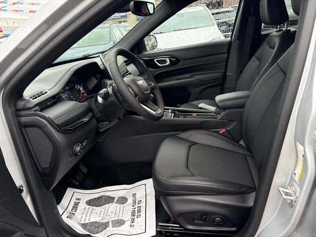 New 2026 Jeep Compass Latitude AWD/4WD image 8