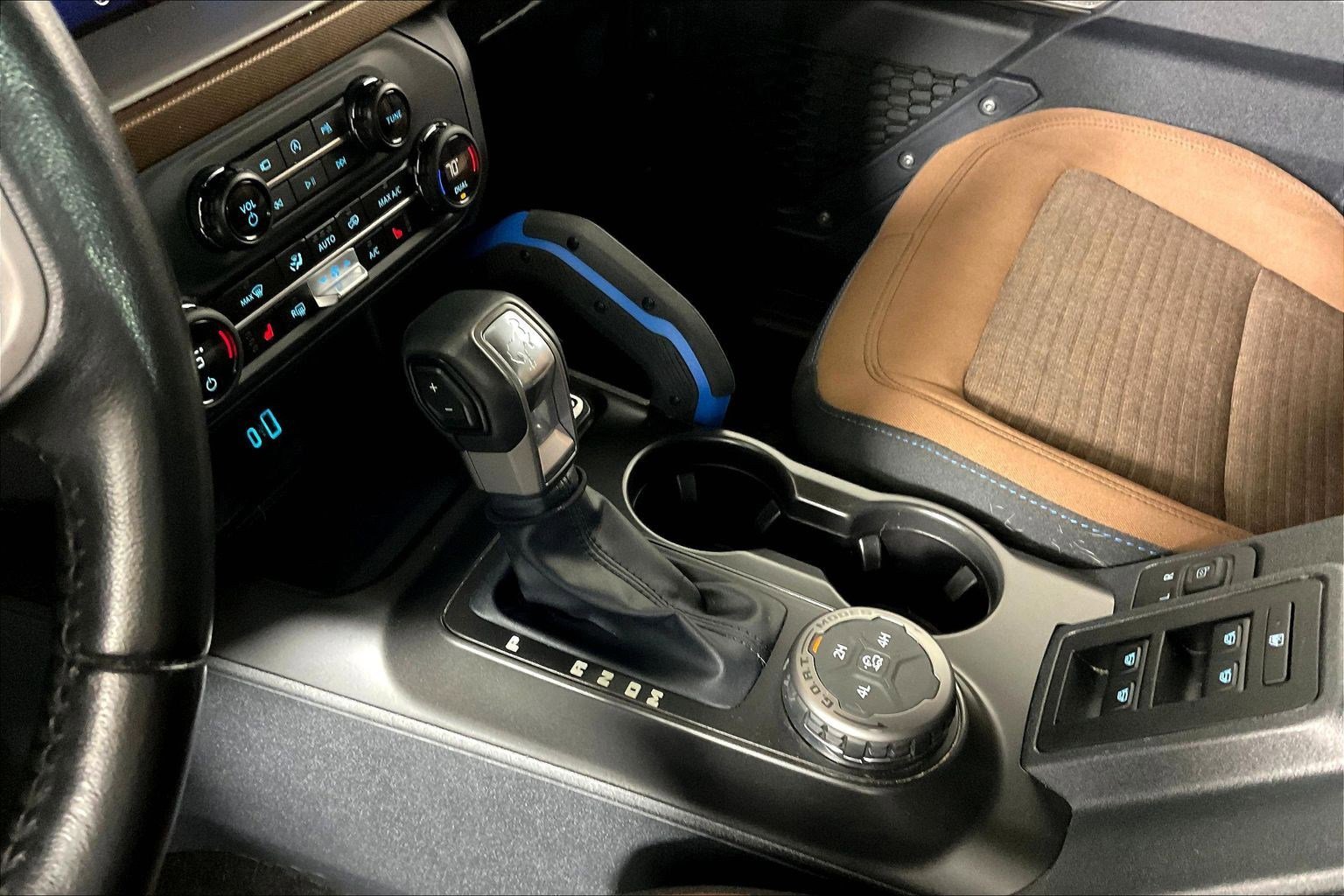 Used 2023 Ford Bronco Outer Banks image 18