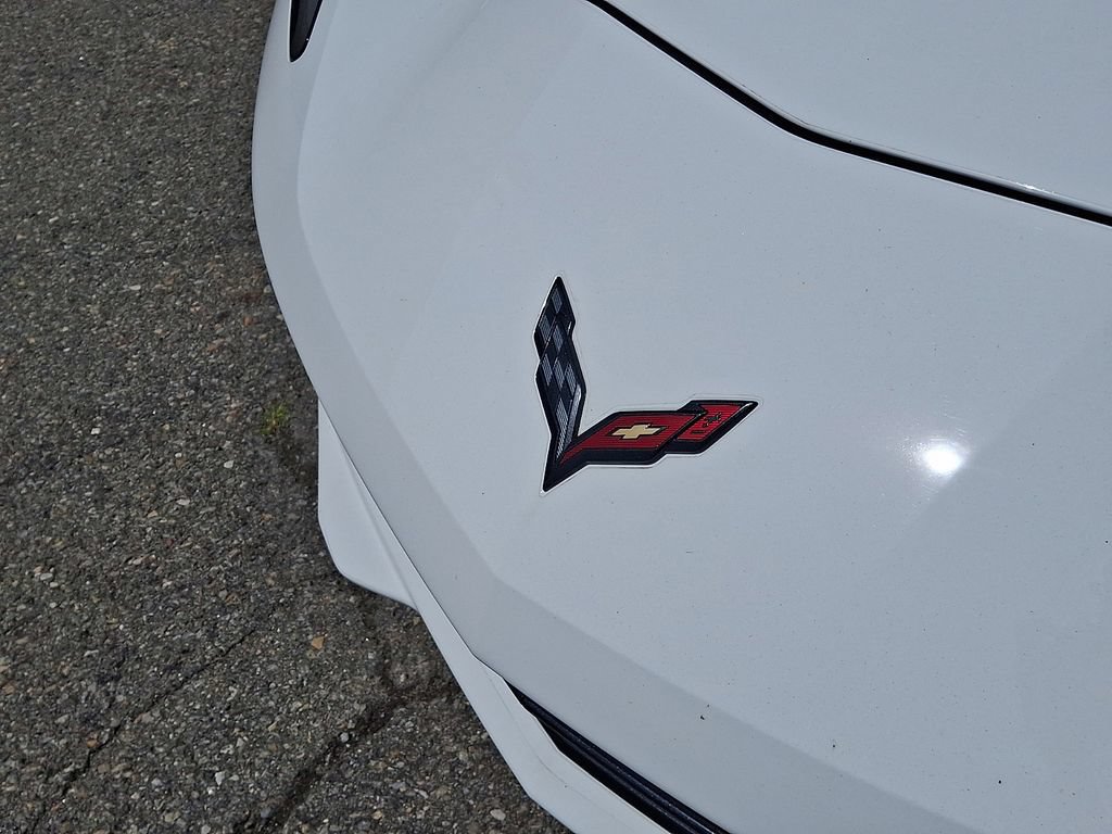 Used 2018 Chevrolet Corvette Stingray Coupe RWD image 35