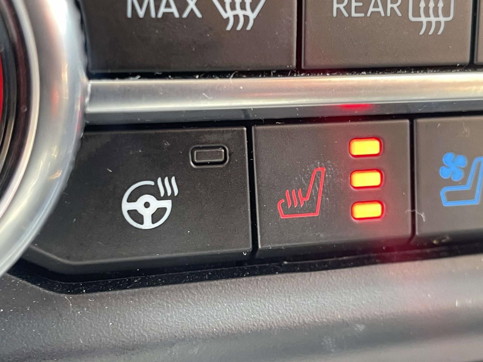 Certified 2023 Ford Expedition Max XLT image 19