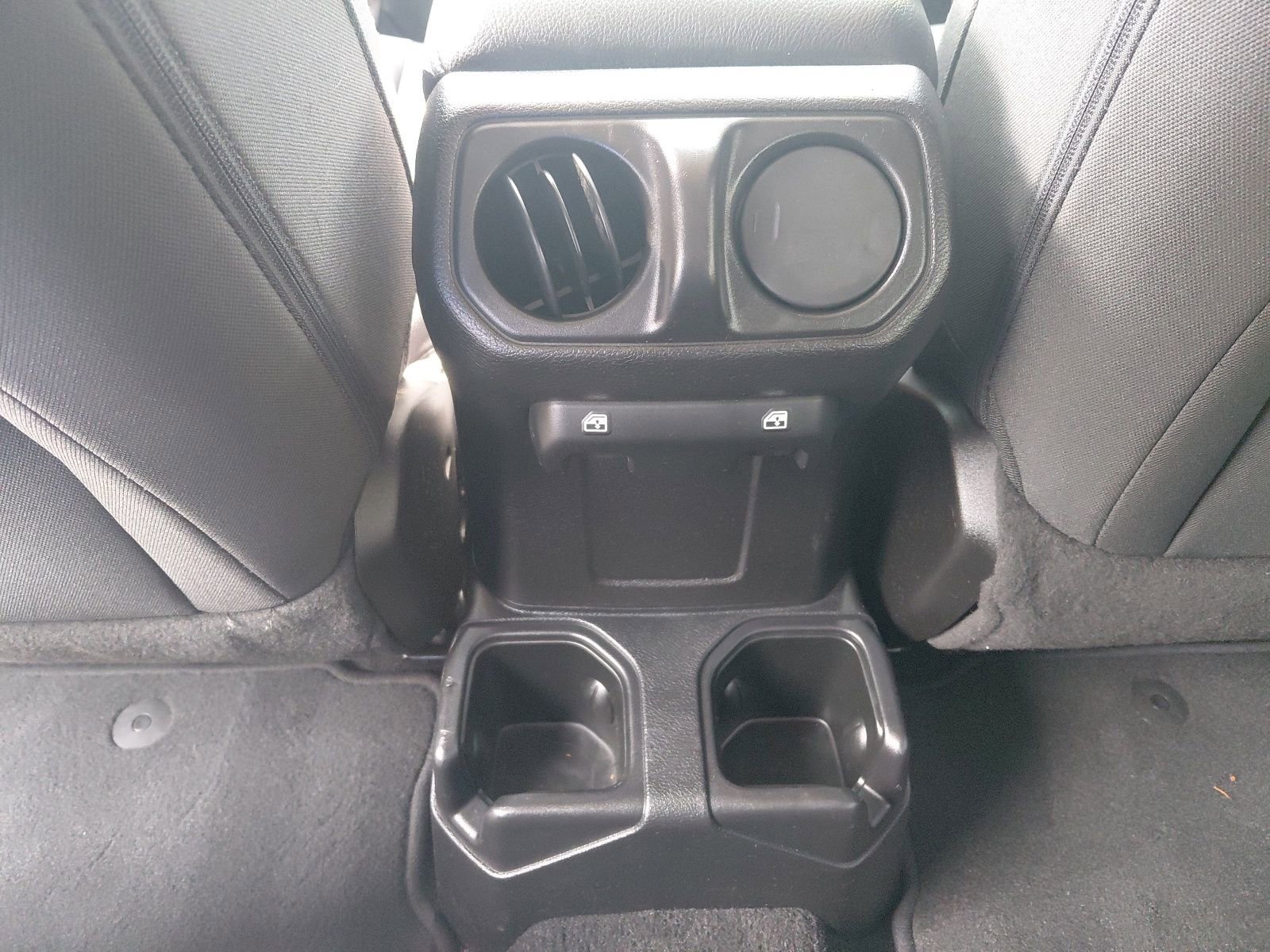 Used 2019 Jeep Wrangler Unlimited Sport S image 16