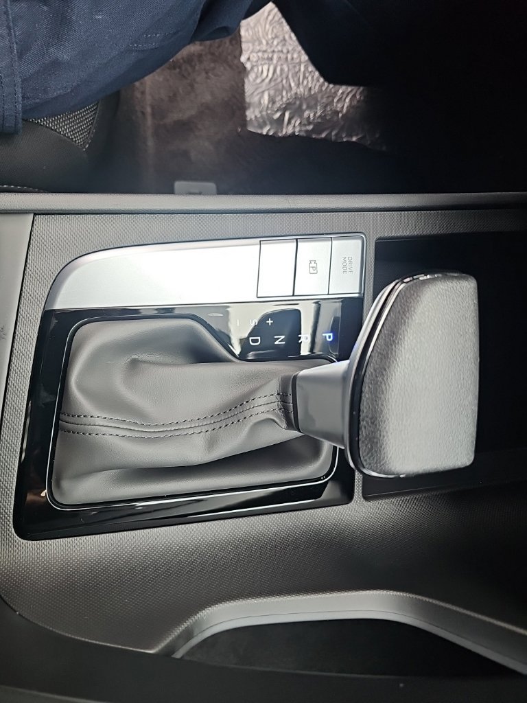 New 2026 Hyundai Elantra SE FWD image 21