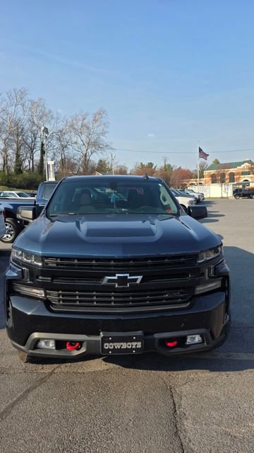 Used 2020 Chevrolet Silverado 1500 LT Trail Boss w/ Convenience Package image 2
