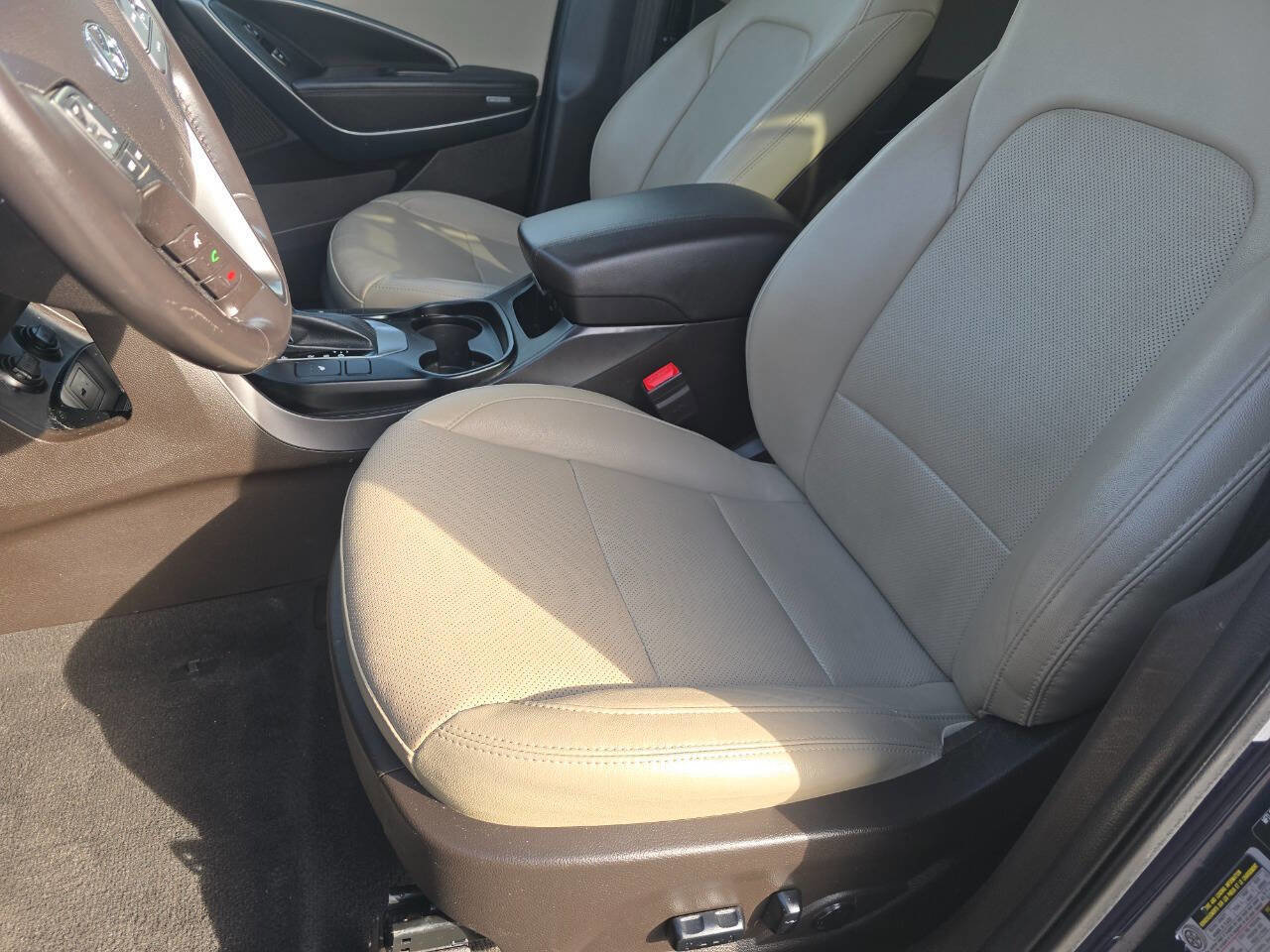 Used 2018 Hyundai Santa Fe Sport image 22