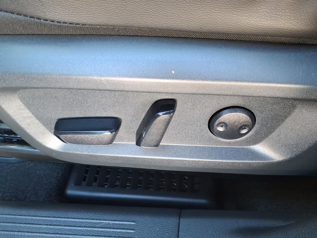 Certified 2023 Nissan Rogue SL w/ SL Premium Package image 13