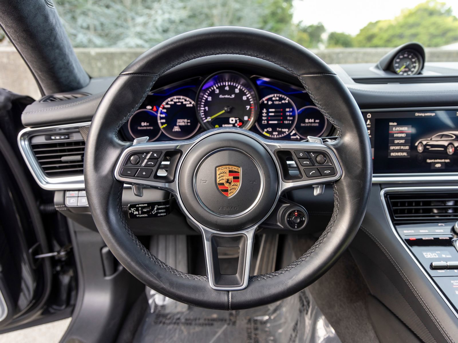 Used 2018 Porsche Panamera Turbo S image 33