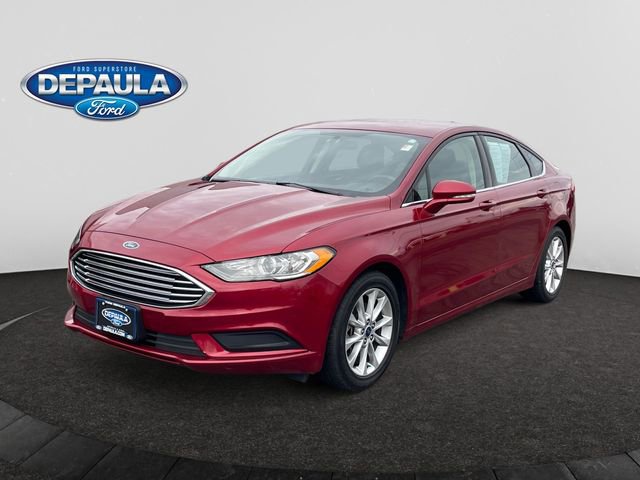 Used 2017 Ford Fusion SE image 1