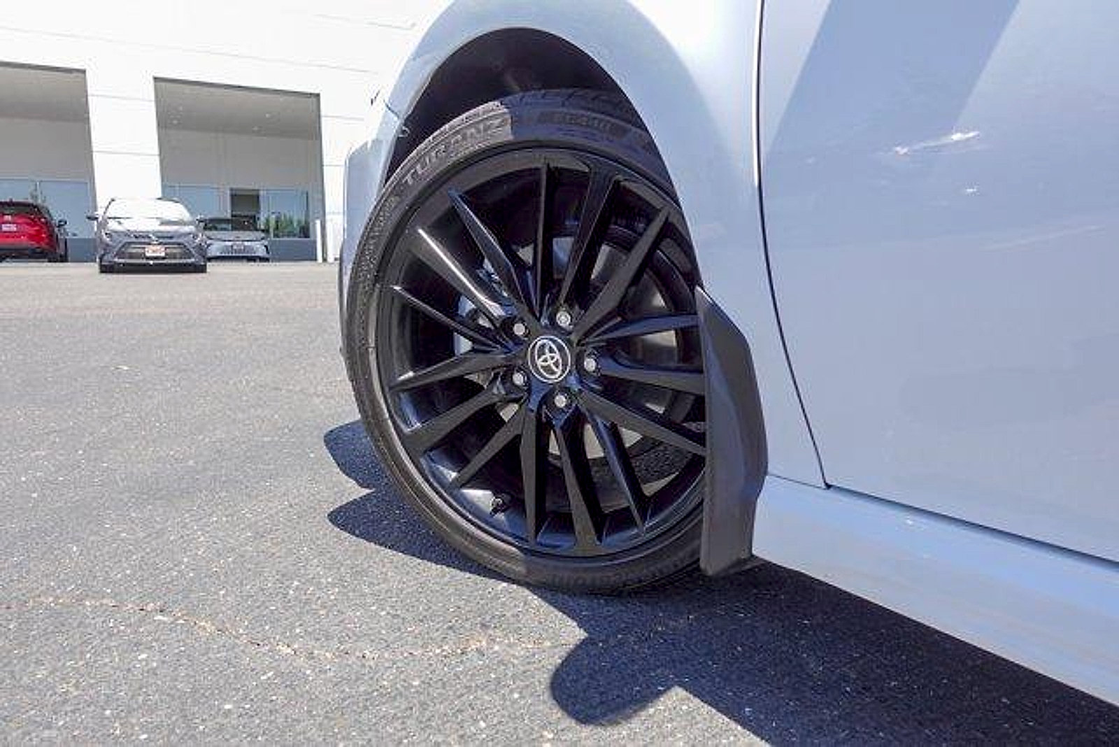 Used 2023 Toyota Camry SE FWD image 8