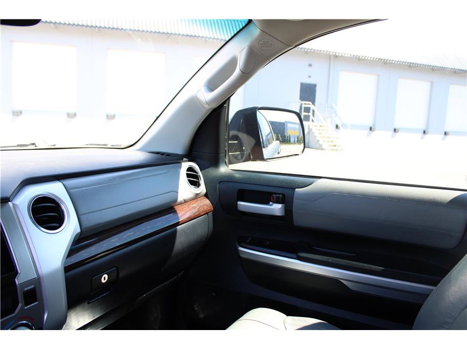 Used 2017 Toyota Tundra Limited w/ Limited Premium Package image 30