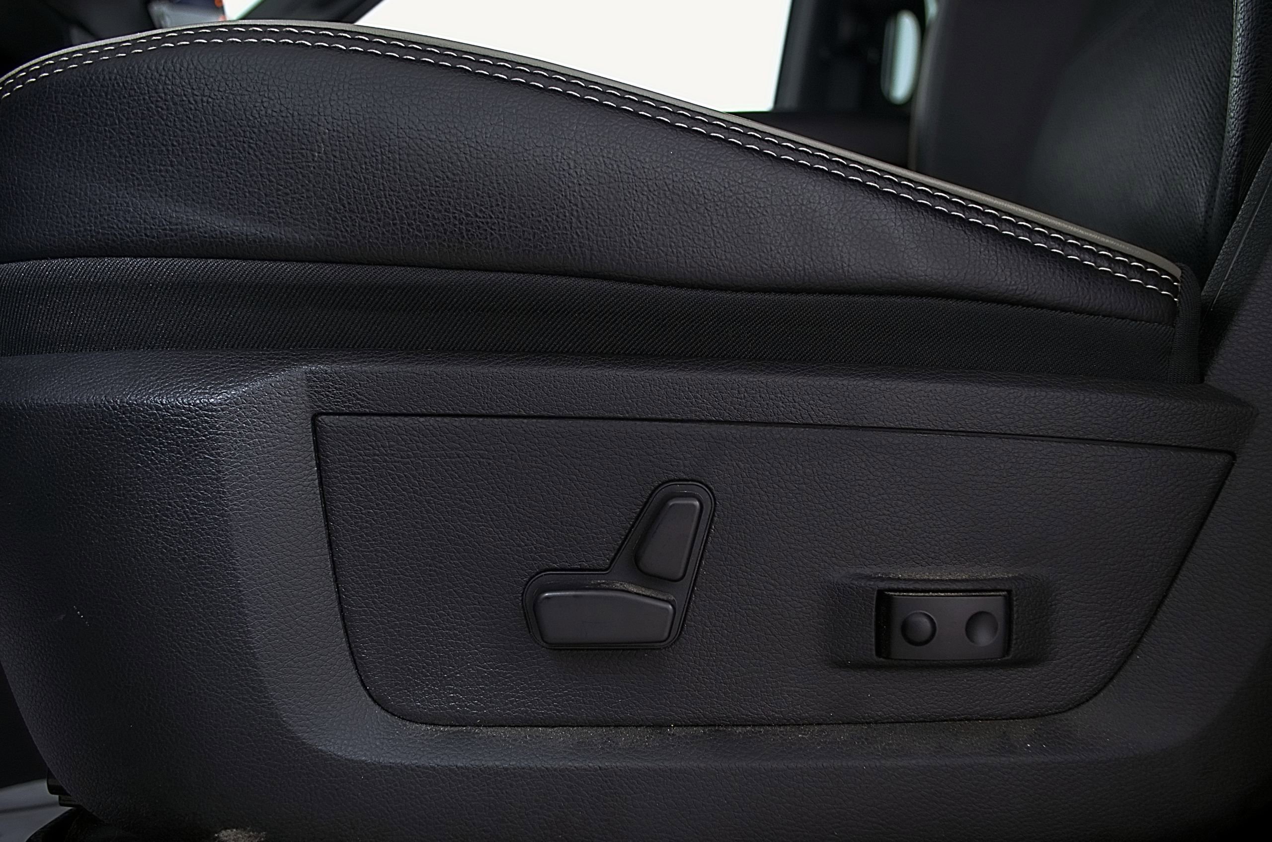 Used 2024 RAM 3500 Laramie w/ Night Edition image 19