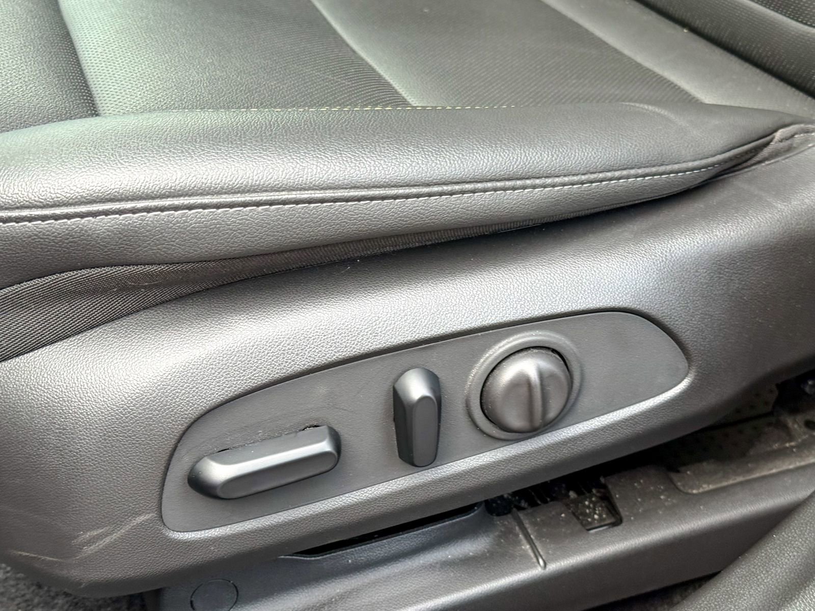 Certified 2024 Chevrolet Trax ACTIV w/ Sunroof Package image 19