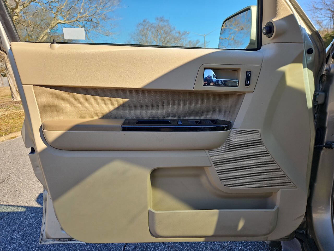 Used 2010 Ford Escape Limited image 13