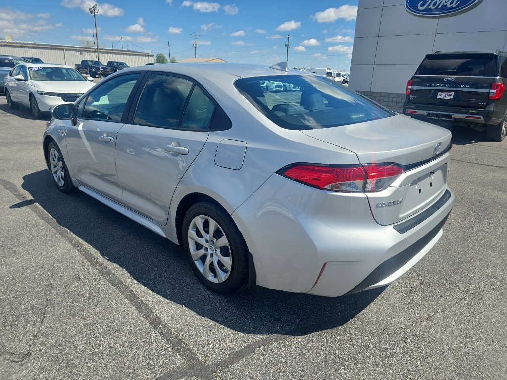 Used 2021 Toyota Corolla LE FWD image 8