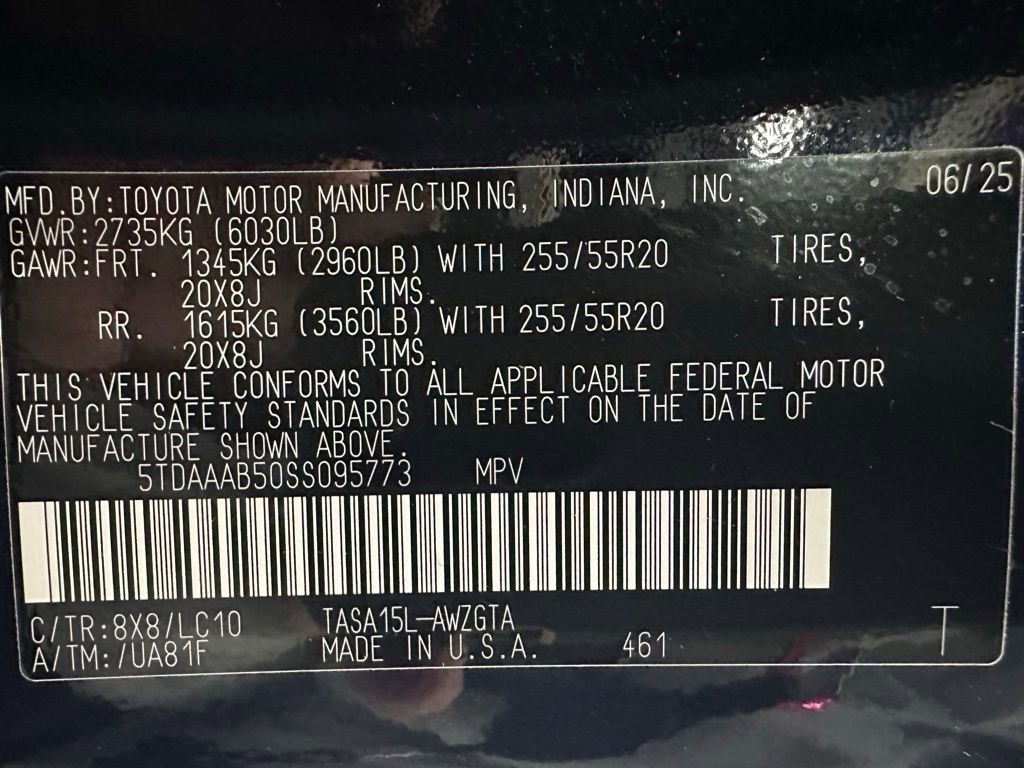 Used 2025 Toyota Grand Highlander AWD image 11