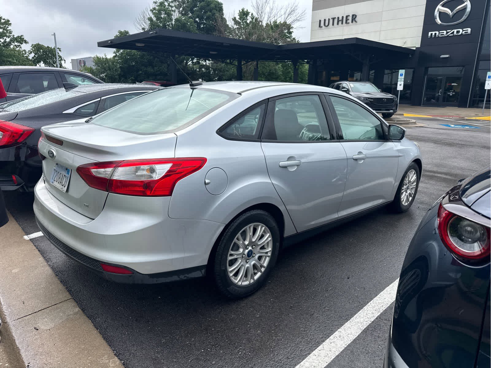 Used 2012 Ford Focus SE FWD image 4