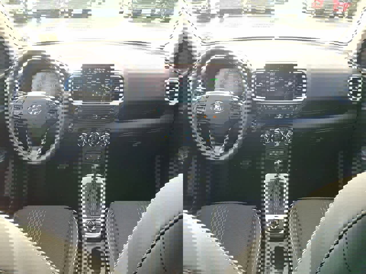 Used 2025 Hyundai Venue Limited image 10