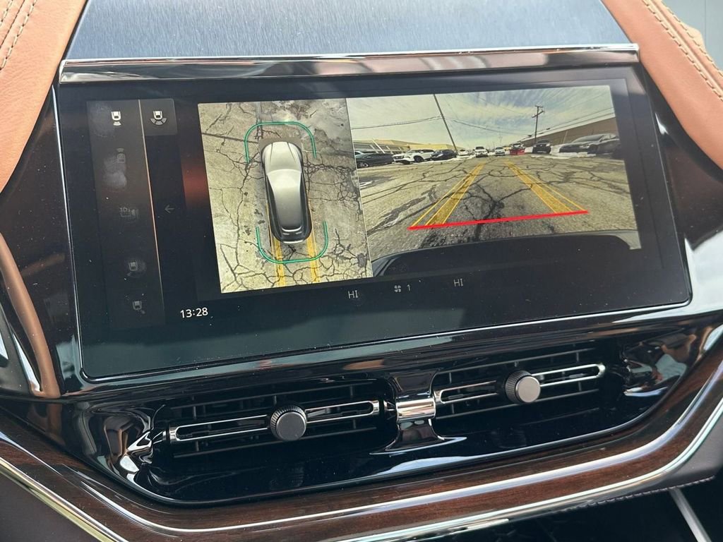 New 2026 Aston Martin DBX 707 image 24