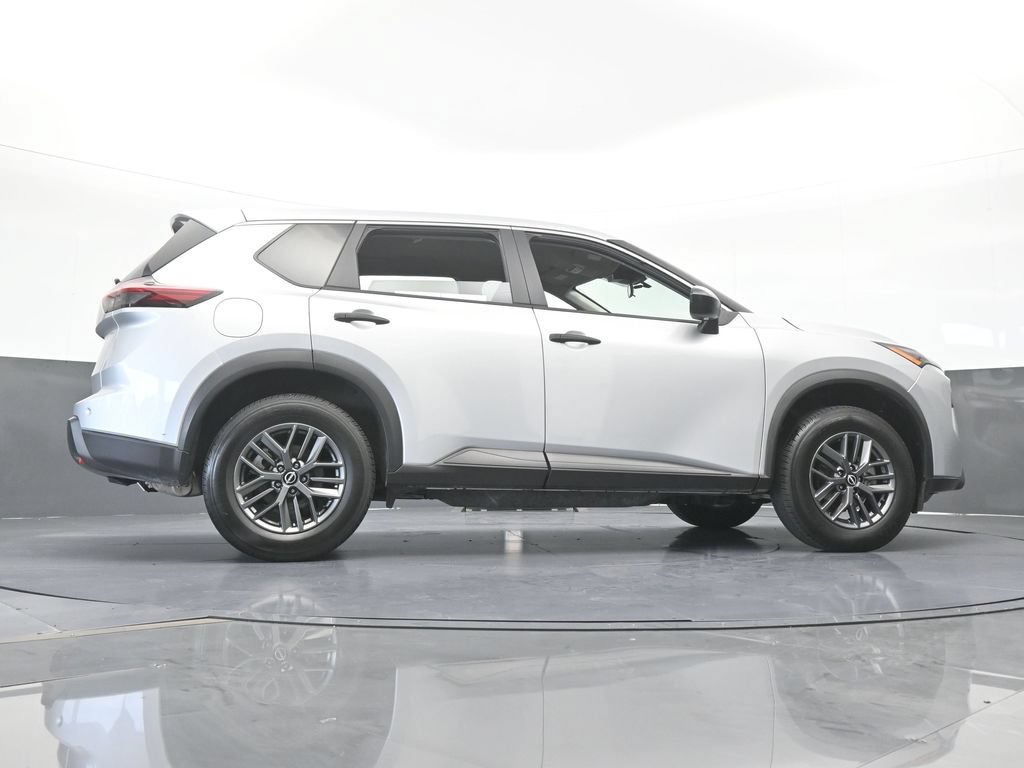 Used 2024 Nissan Rogue S FWD image 56