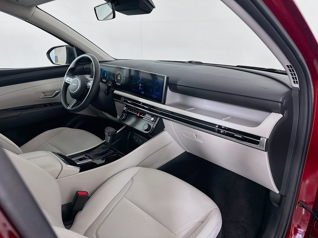 Certified 2025 Hyundai Tucson SEL FWD image 30