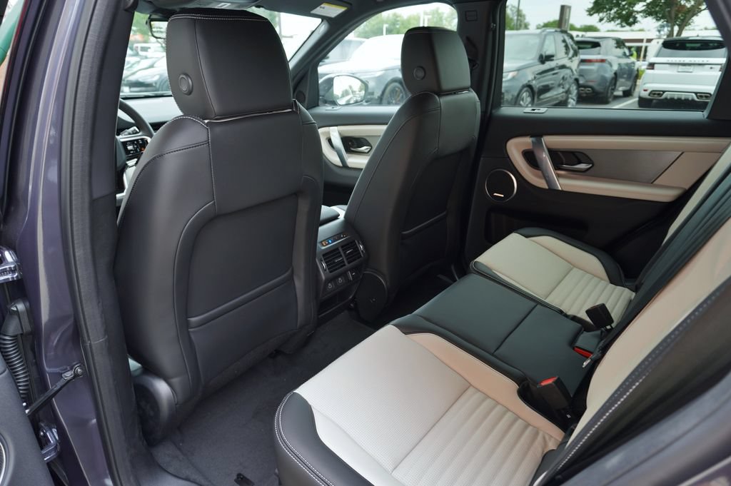 New 2026 Land Rover Discovery Sport Landmark AWD/4WD image 28