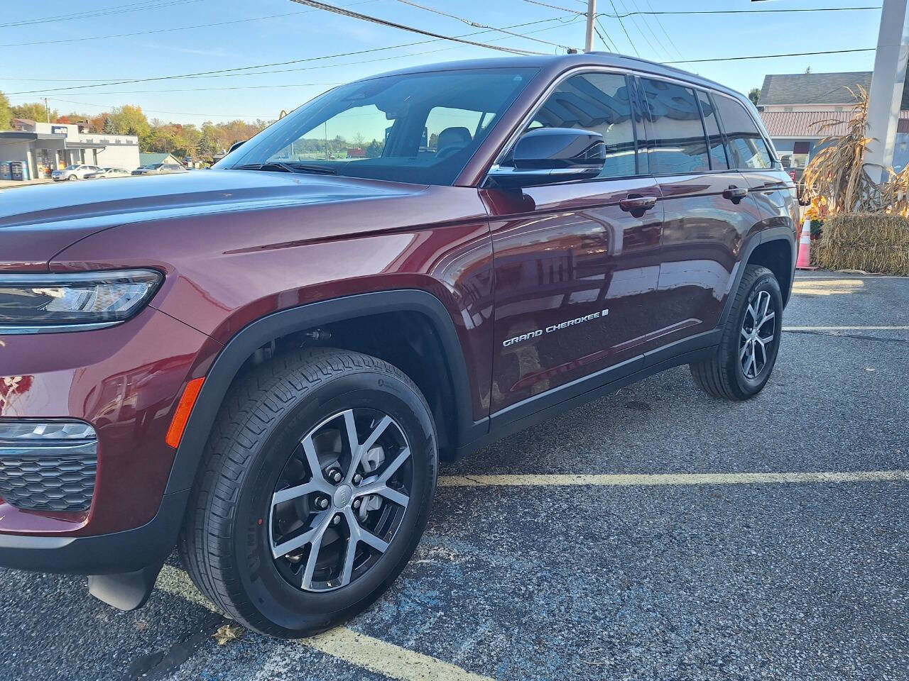 New 2025 Jeep Grand Cherokee Limited image 4
