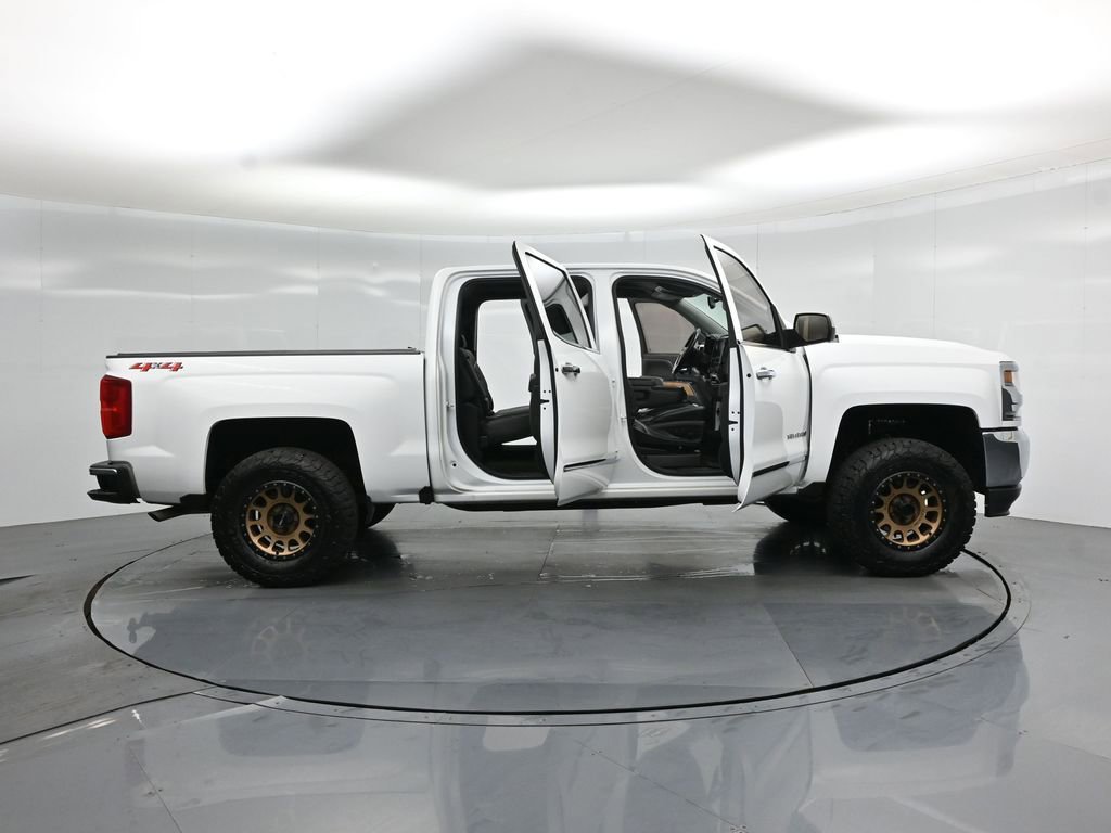 Used 2018 Chevrolet Silverado 1500 LTZ AWD/4WD image 4