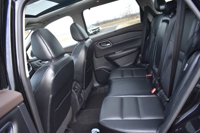 Used 2021 Nissan Rogue SV w/ Premium Package image 19