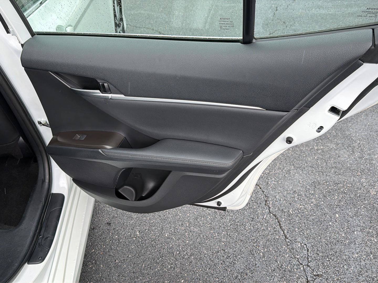 Used 2023 Toyota Camry XLE w/ Navigation Package FWD image 15