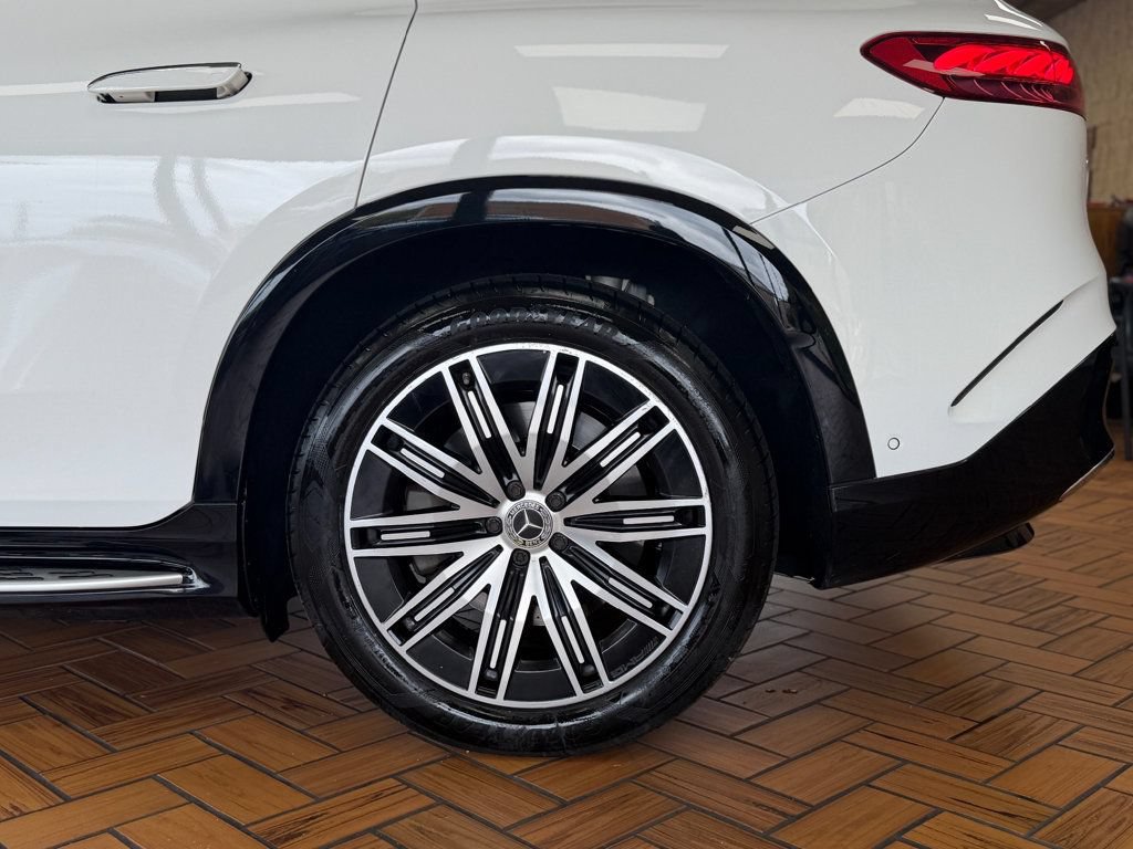 Used 2023 Mercedes-Benz EQS 580 4MATIC SUV image 13