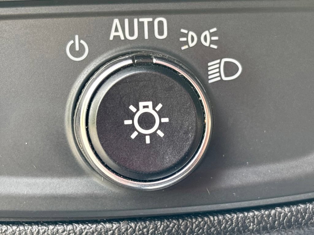 Used 2019 GMC Terrain SLE w/ Driver Convenience Package FWD image 28