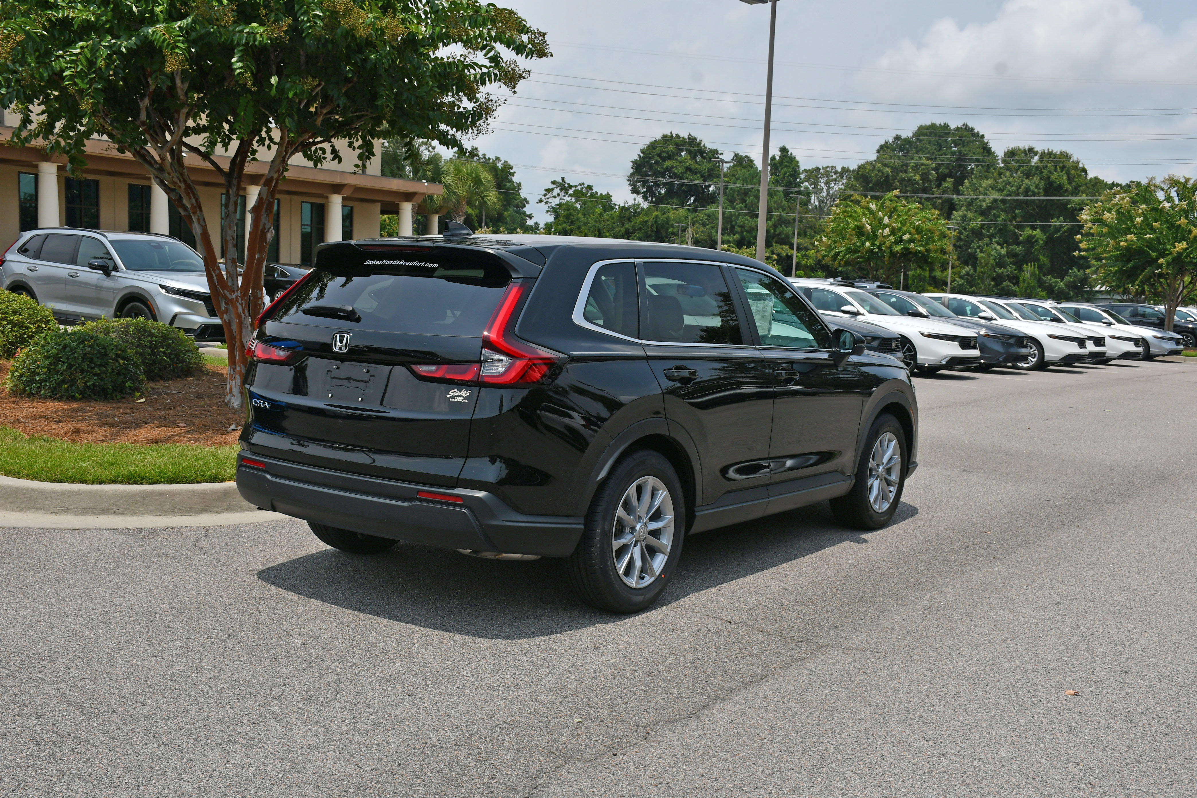 Certified 2025 Honda CR-V EX image 4