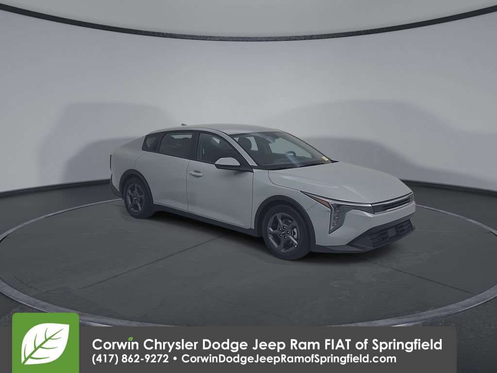 Used 2025 Kia K4 FWD image 4