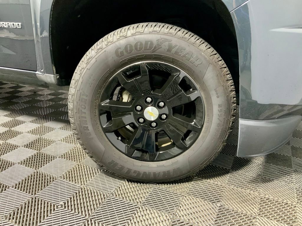 Used 2017 Chevrolet Colorado LT w/ LT Convenience Package AWD/4WD image 32