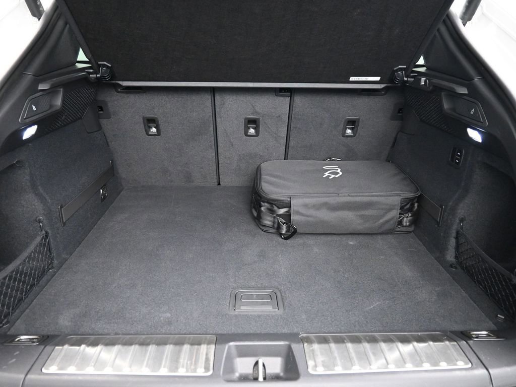 Certified 2024 Porsche Macan 4 Electric image 23