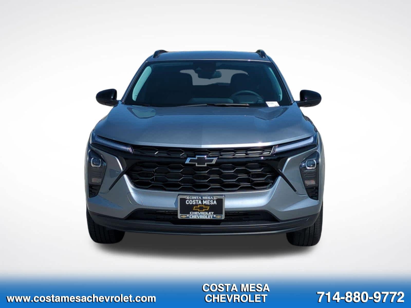 New 2026 Chevrolet Trax LT w/ Midnight Edition FWD image 2