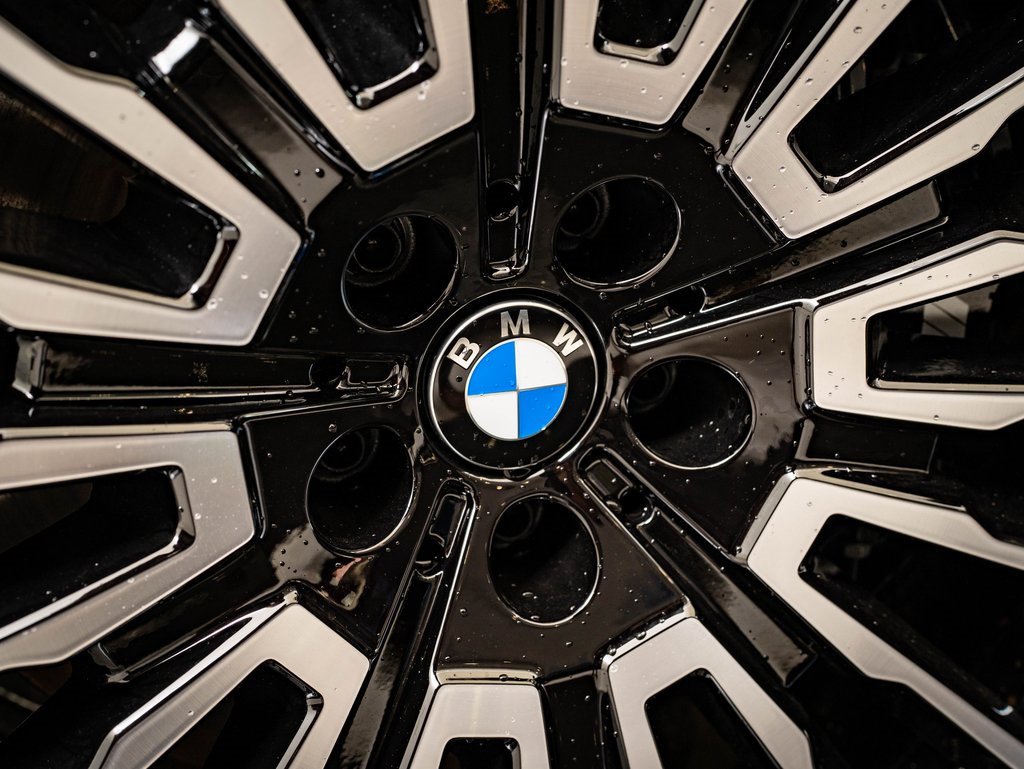 New 2026 BMW 740i xDrive w/ Executive Package image 10