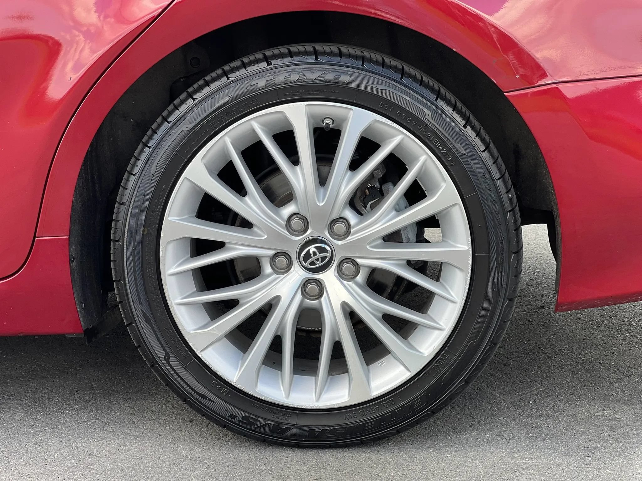 Used 2018 Toyota Camry XLE FWD image 45