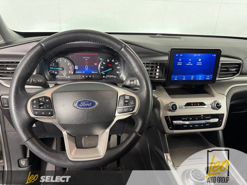 Used 2023 Ford Explorer XLT w/ Equipment Group 202A AWD/4WD image 16