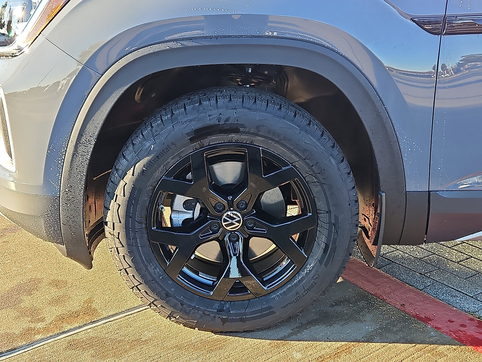 New 2026 Volkswagen Atlas Peak Edition image 6