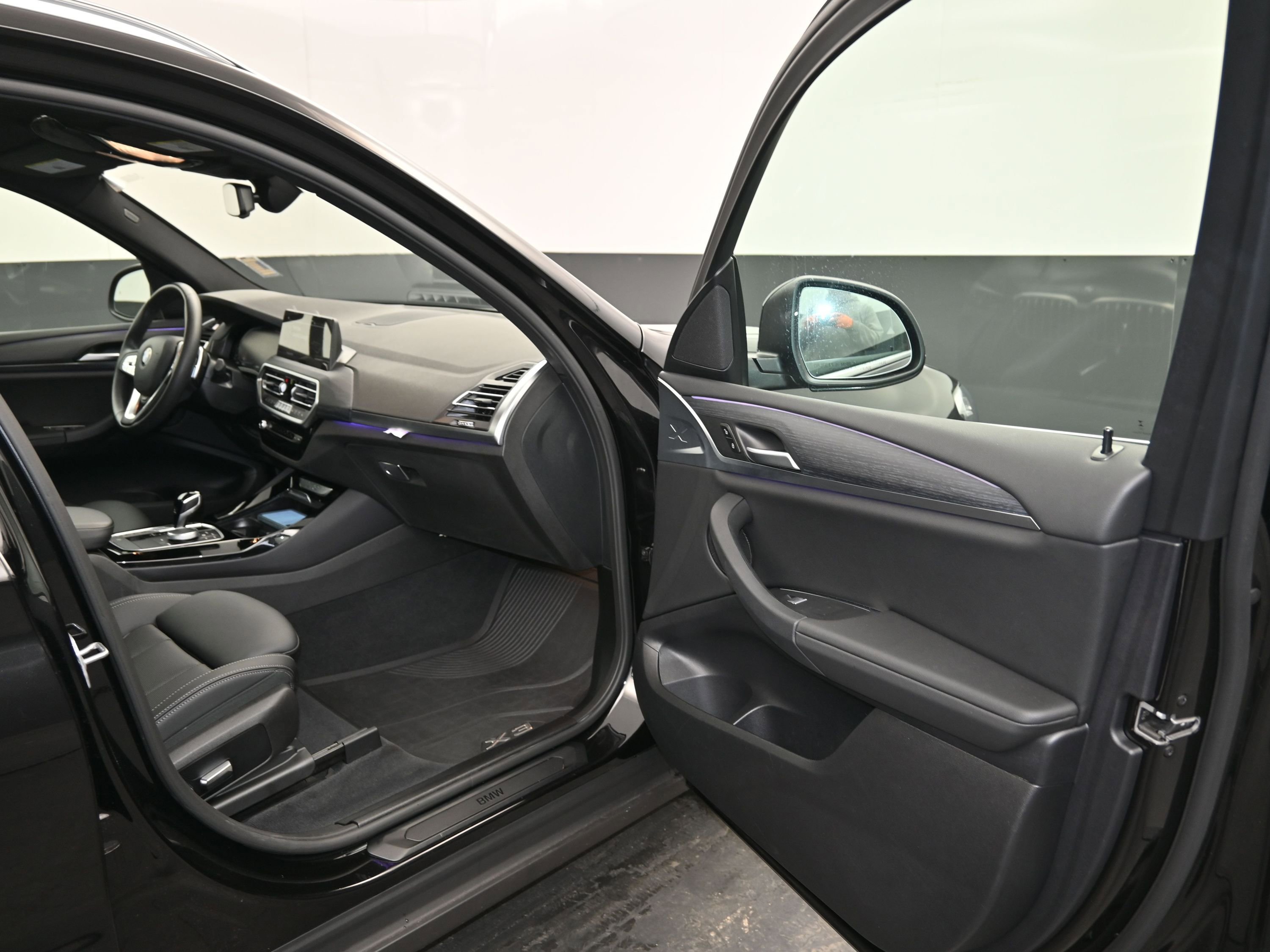 Used 2023 BMW X3 xDrive30i w/ Convenience Package image 11