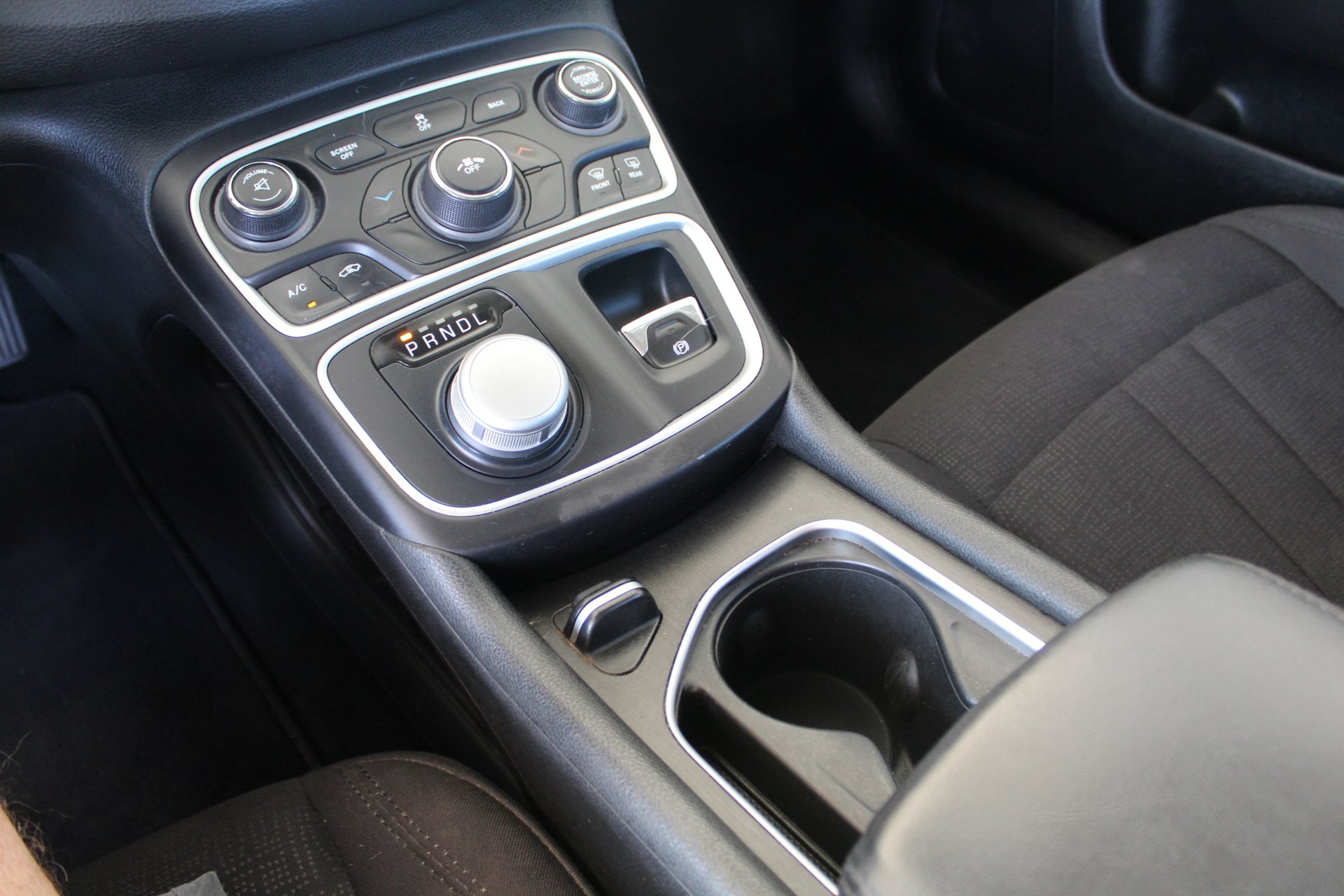 Used 2015 Chrysler 200 Limited FWD image 37