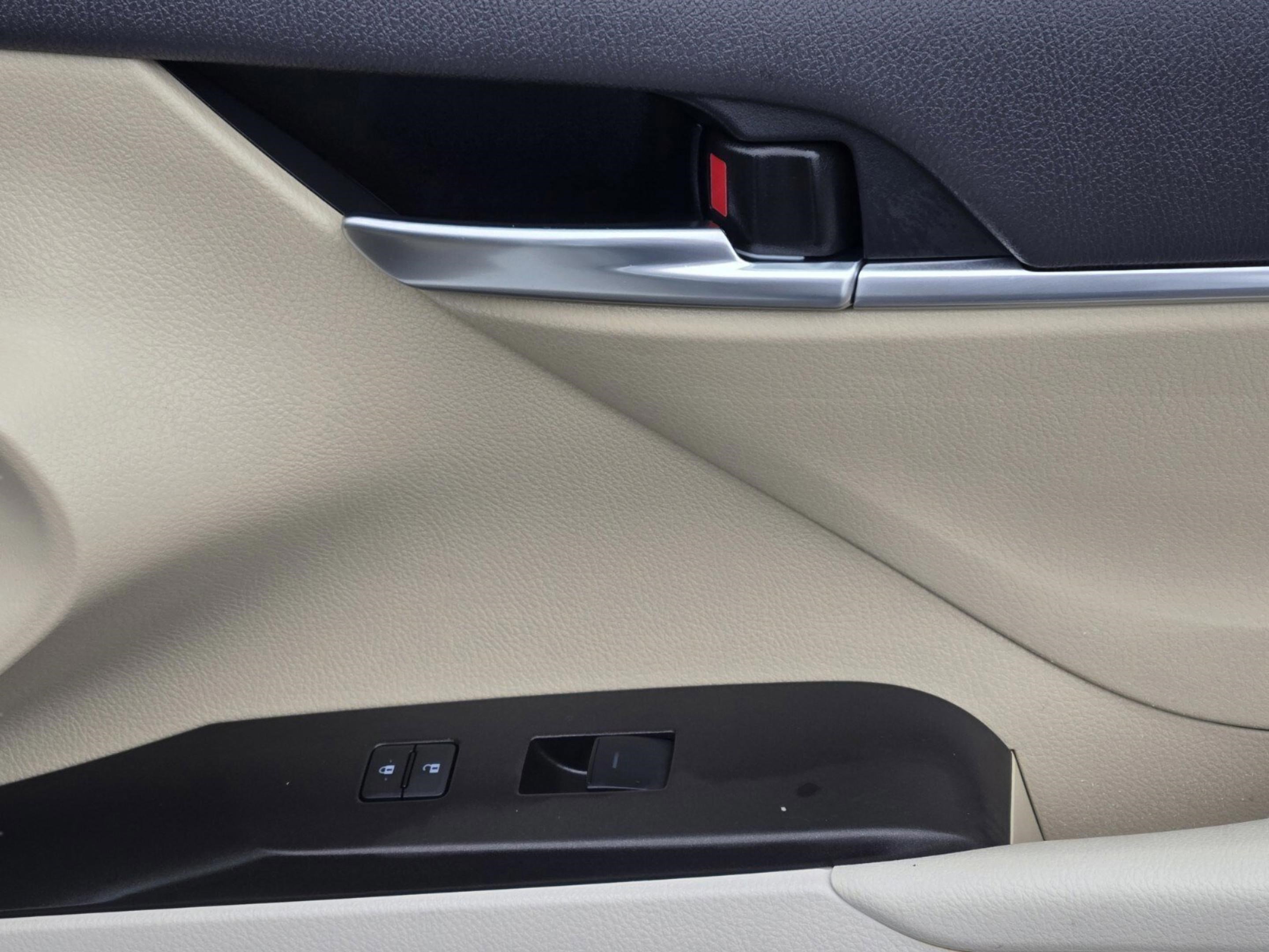 Used 2024 Toyota Camry LE image 23