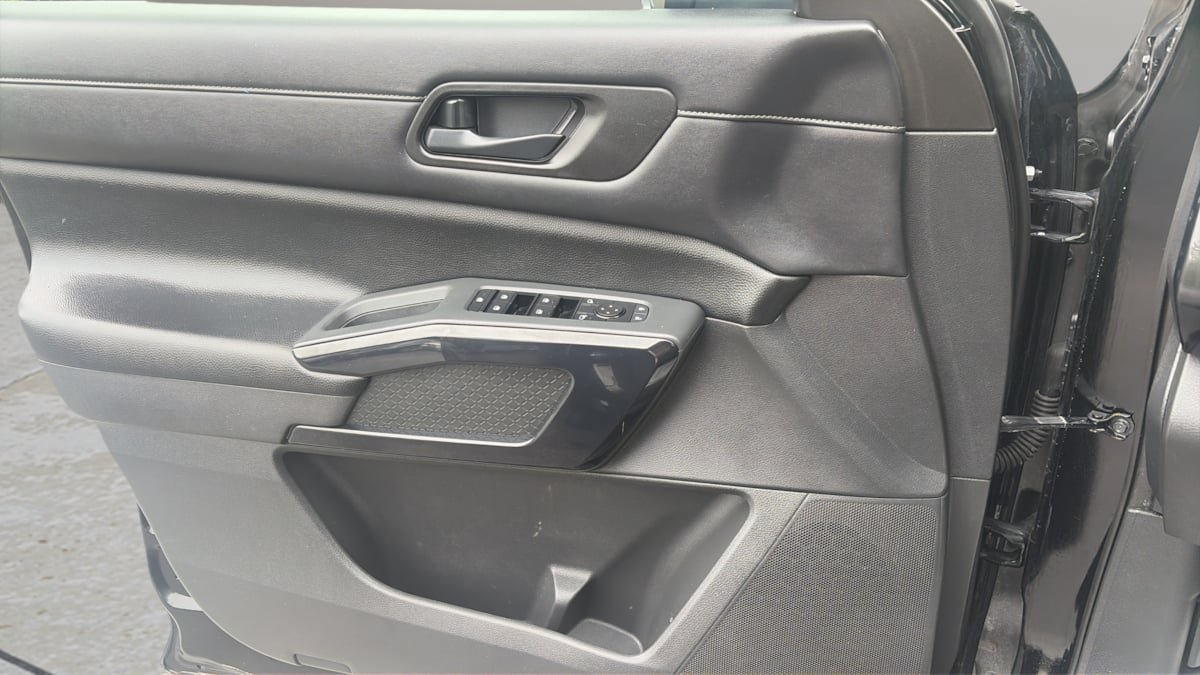 Used 2023 Nissan Pathfinder S w/ Cargo Package FWD image 17