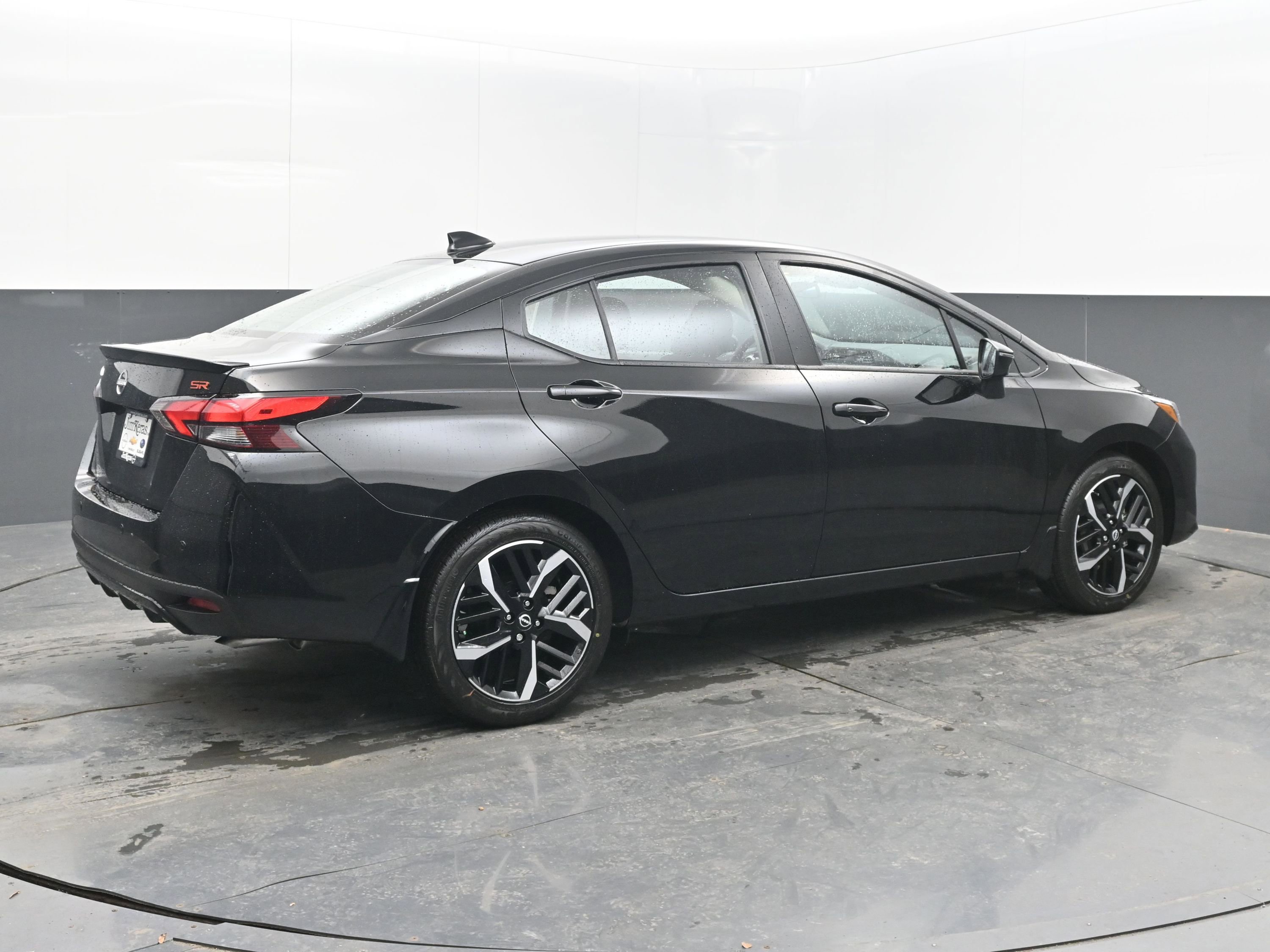 New 2025 Nissan Versa SR image 7