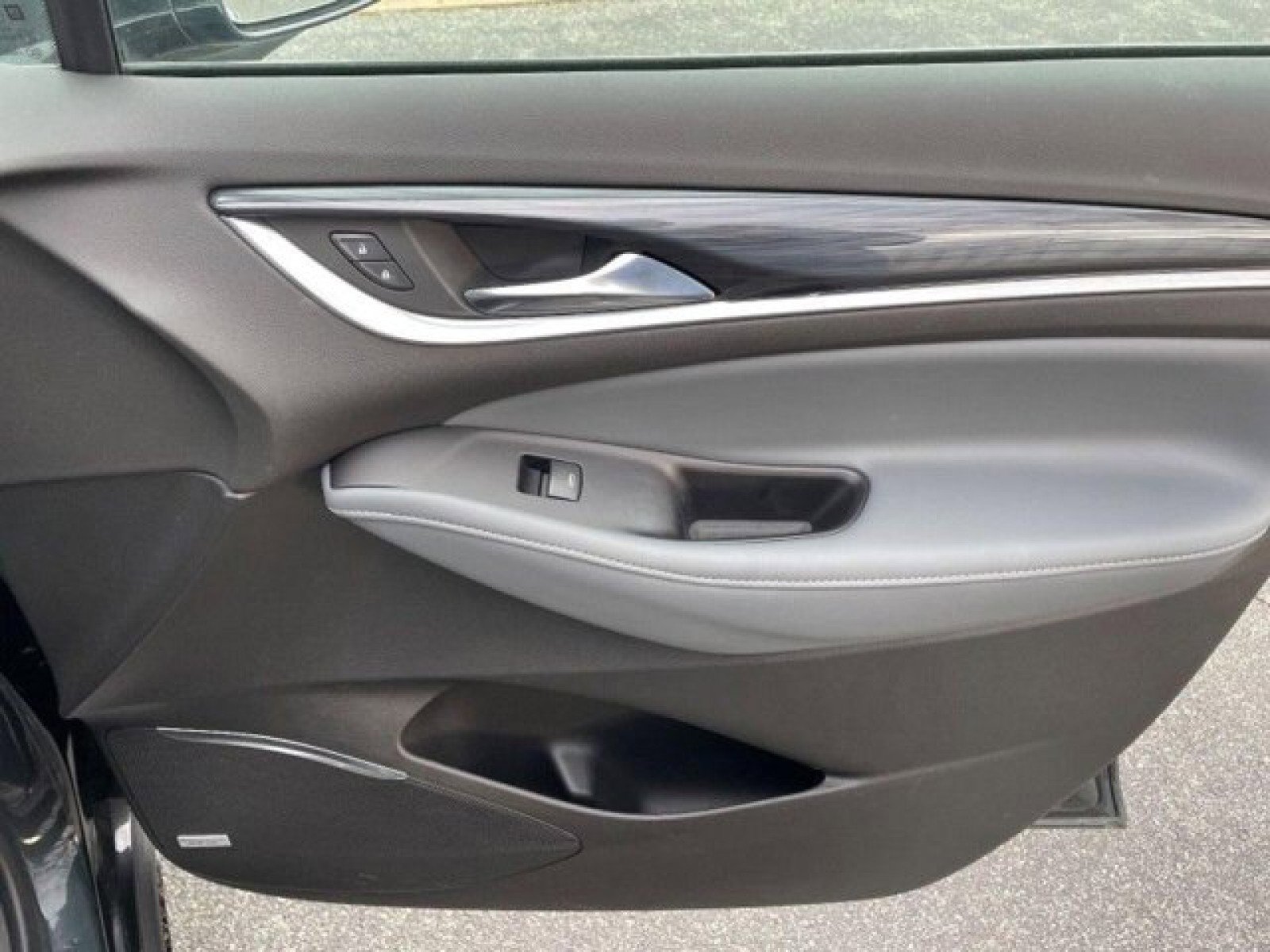 Used 2020 Buick Enclave Premium w/ Surround and Sites Package image 34