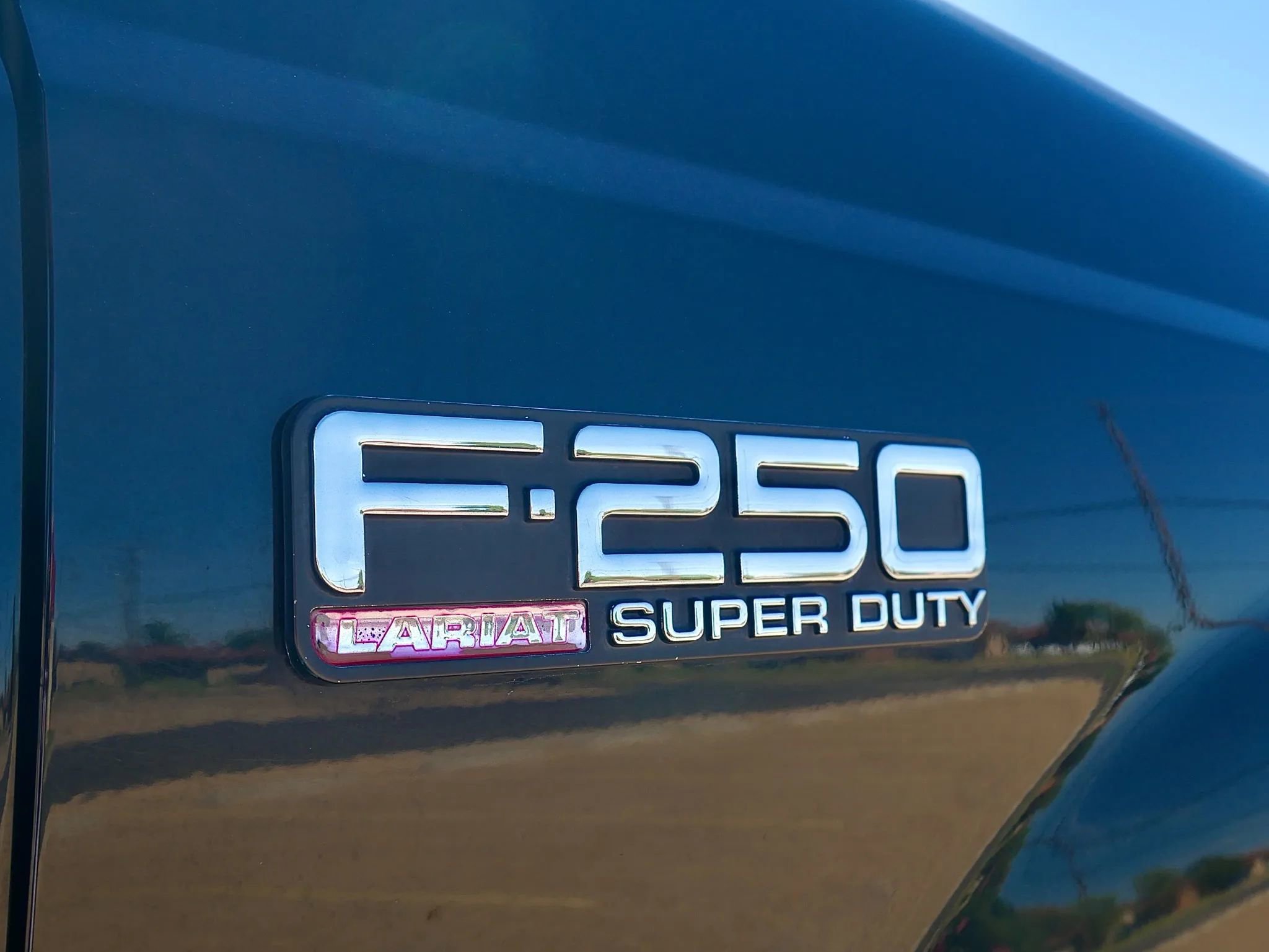 Used 2004 Ford F250 Lariat image 5