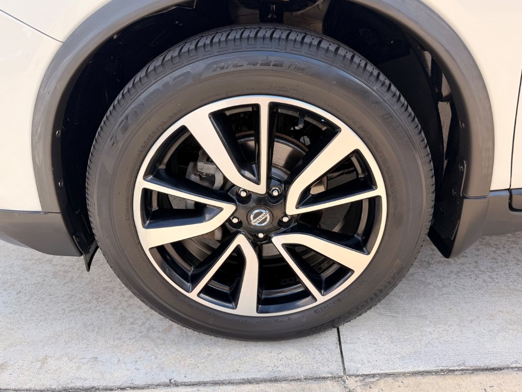 Used 2018 Nissan Rogue SL w/ Premium Package FWD image 15